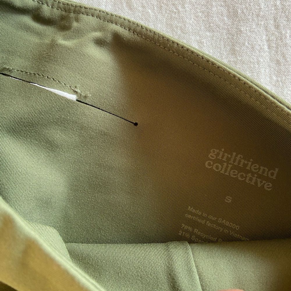 Girlfriend Collective High-Rise Pocket Legging in Thyme - olive Limited Color - Picture 11 of 11